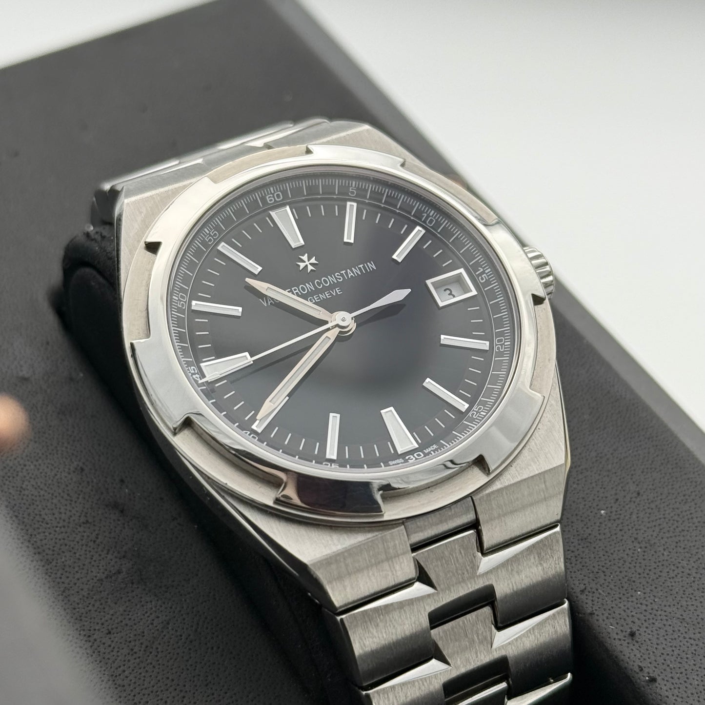Vacheron Constantin Overseas