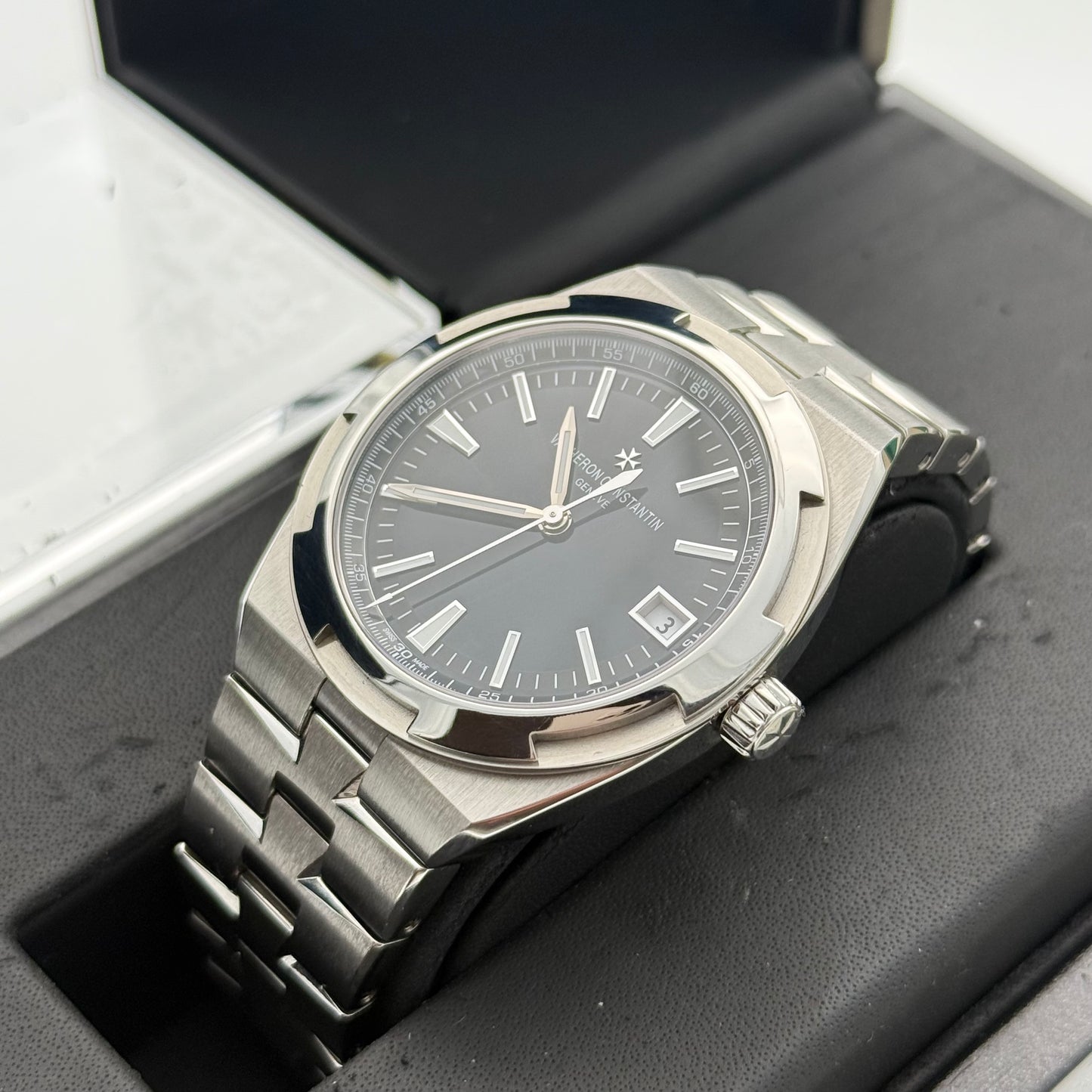 Vacheron Constantin Overseas