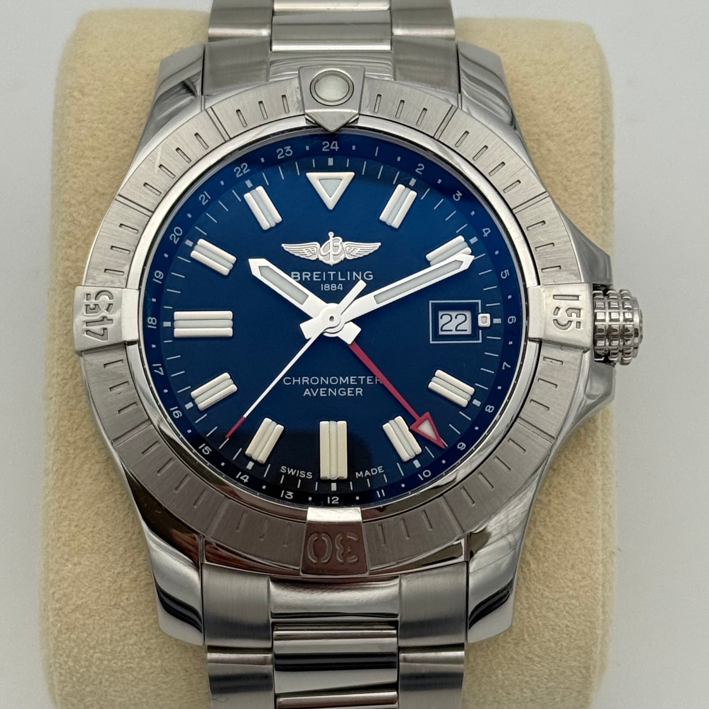 Avenger 43 GMT