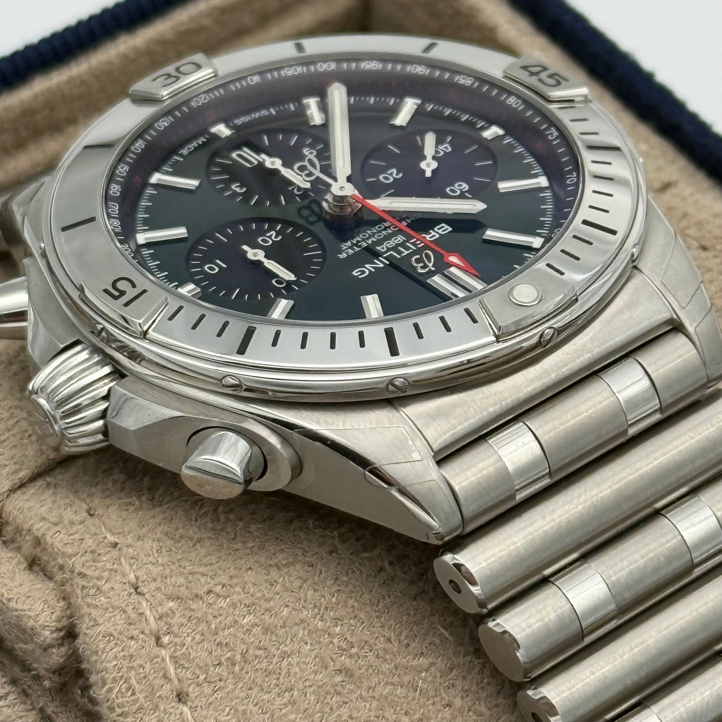 Chronomat 42 B01, grün