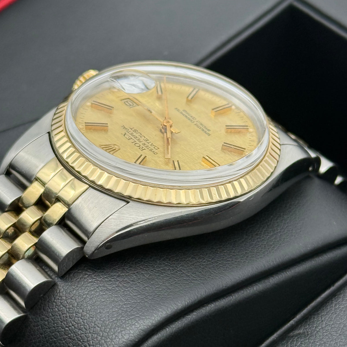 Datejust 36, Stahlgold Linen Dial