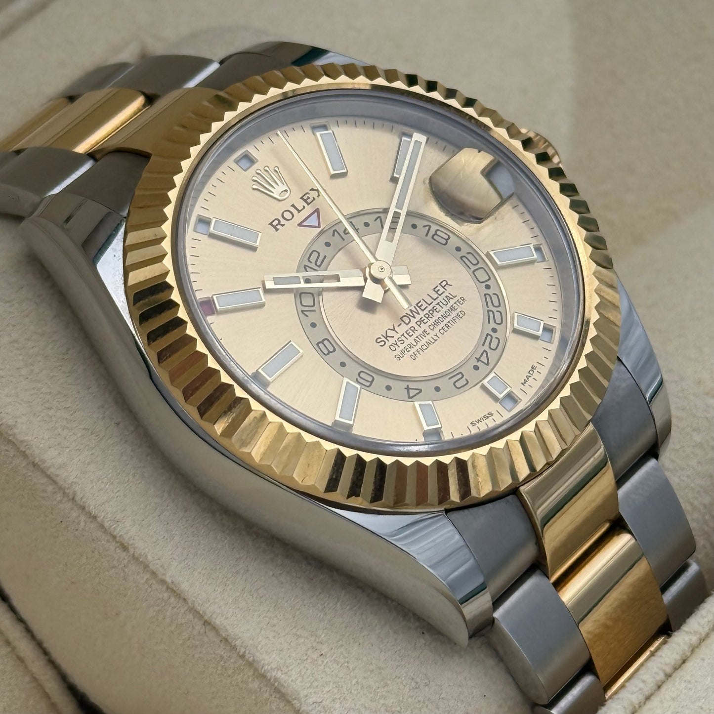 Sky Dweller, Stahlgold