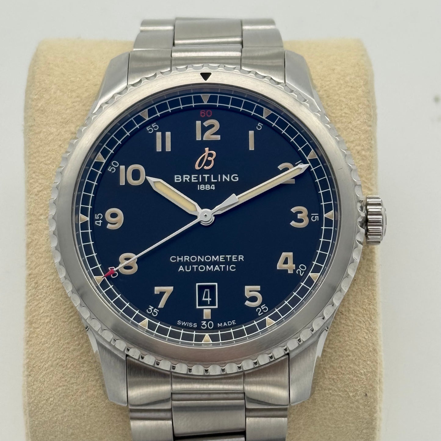 Aviator 8, ungetragen