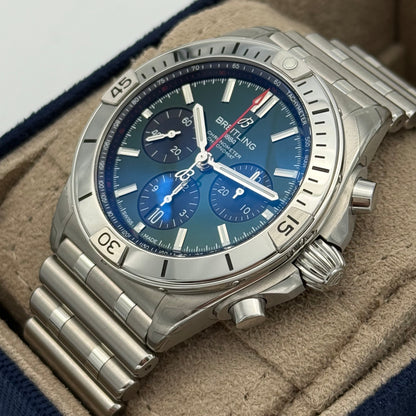 Chronomat 42 B01, grün