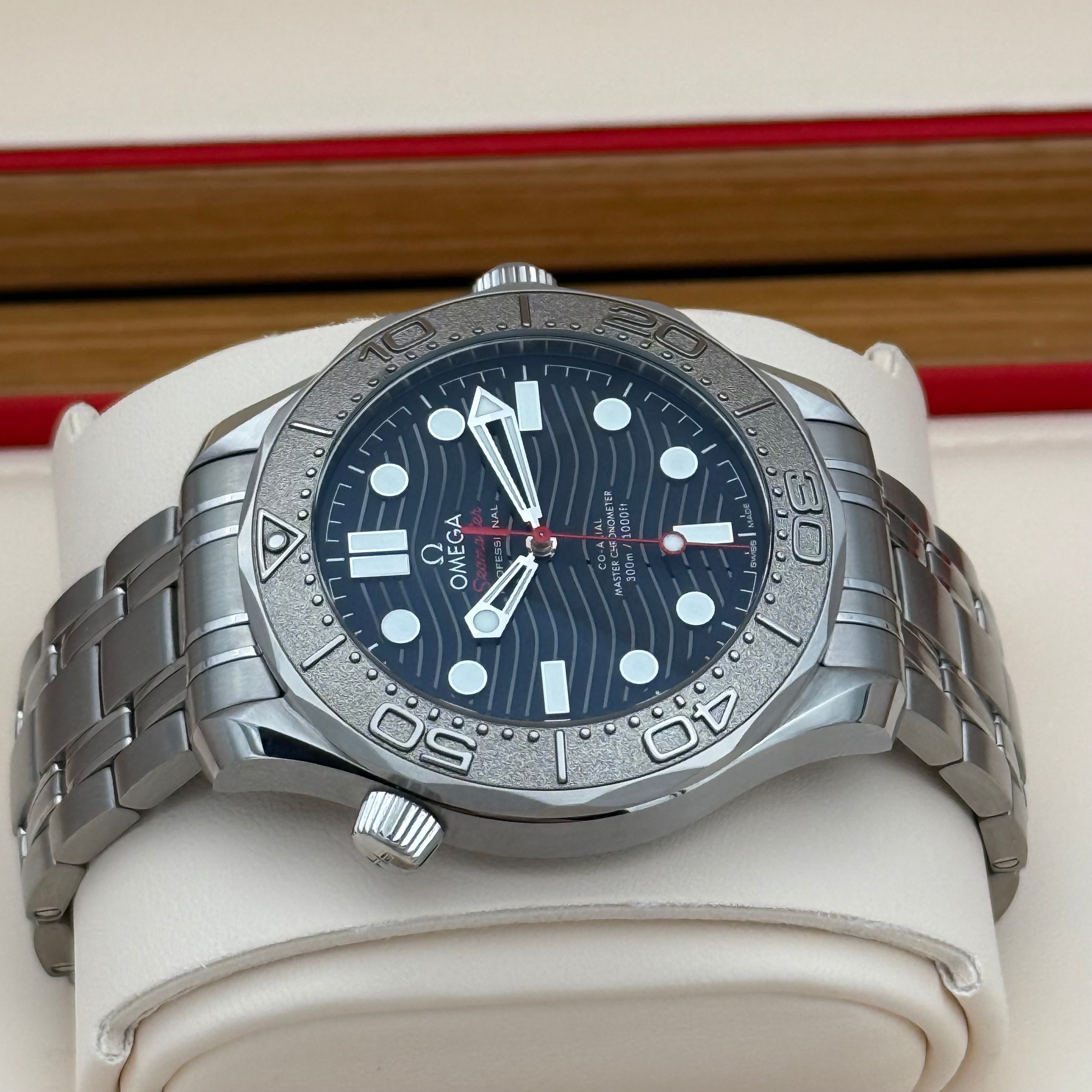 Omega Seamaster Diver 300