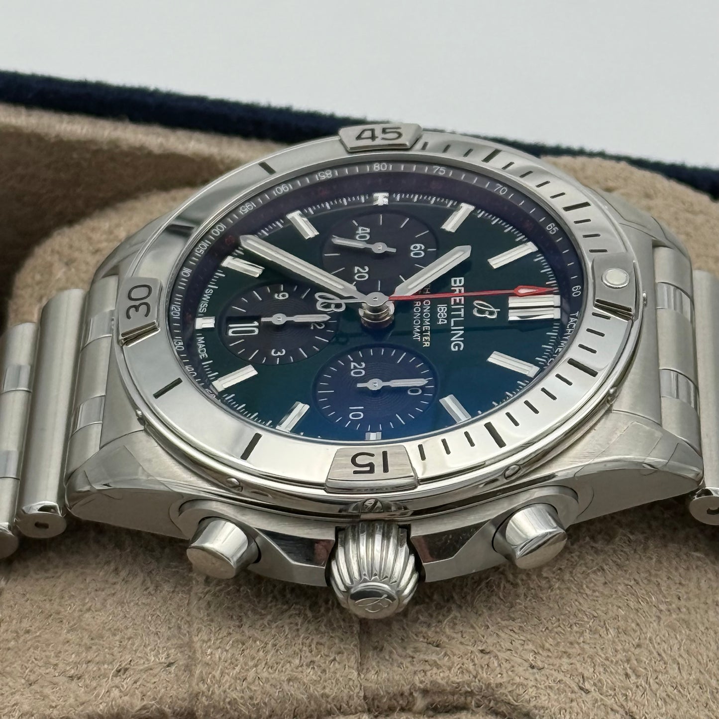 Chronomat 42 B01, grün