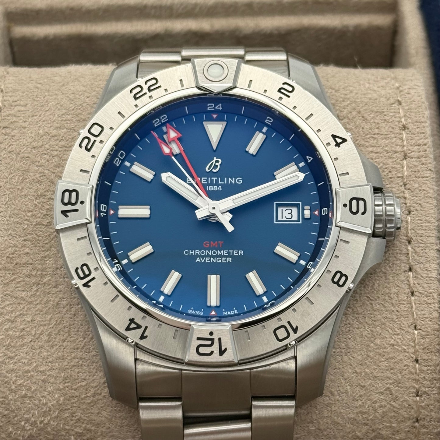 Avenger 44 GMT