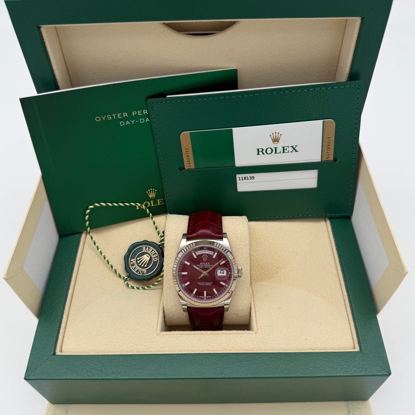Day Date 36 „Cherry Dial“