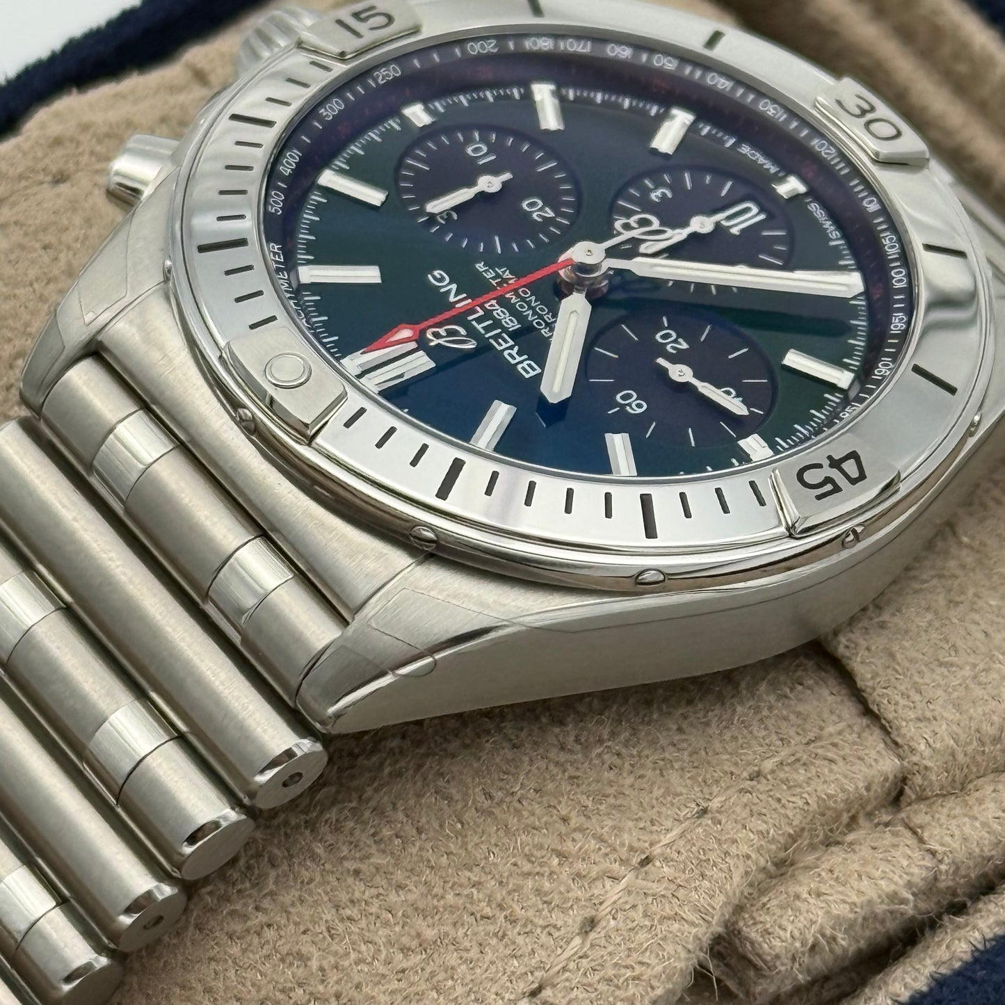 Chronomat 42 B01, grün