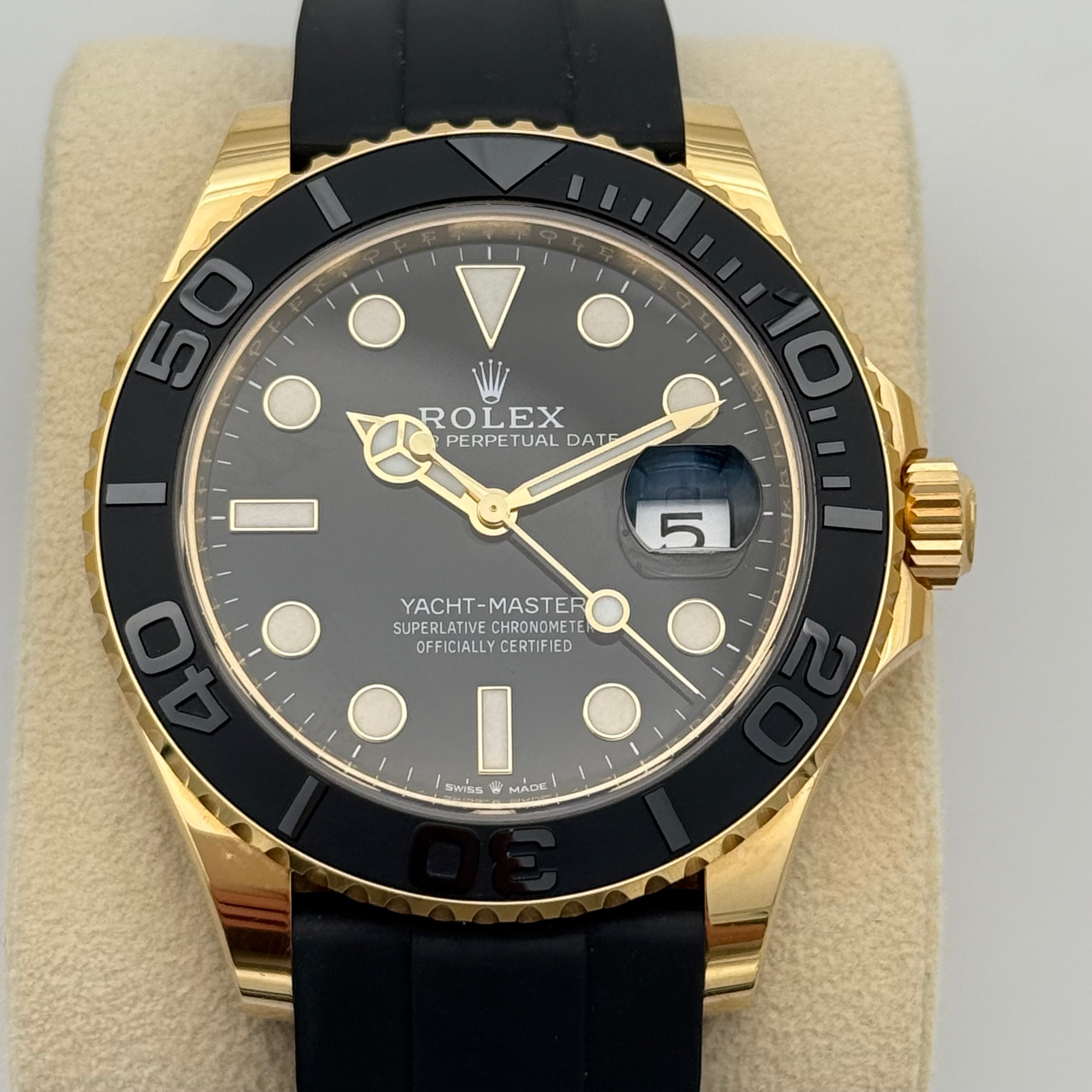 Yachtmaster 42, Gelbgold