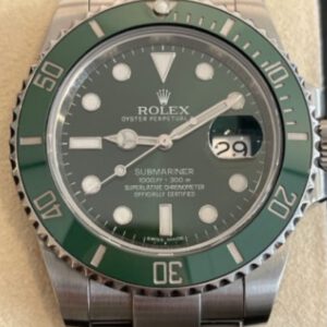 Rolex Submariner Date 40 “Hulk”