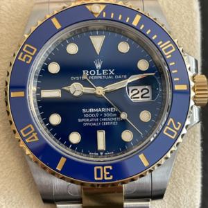 Rolex Submariner Date 41, Stahlgold, ungetragen